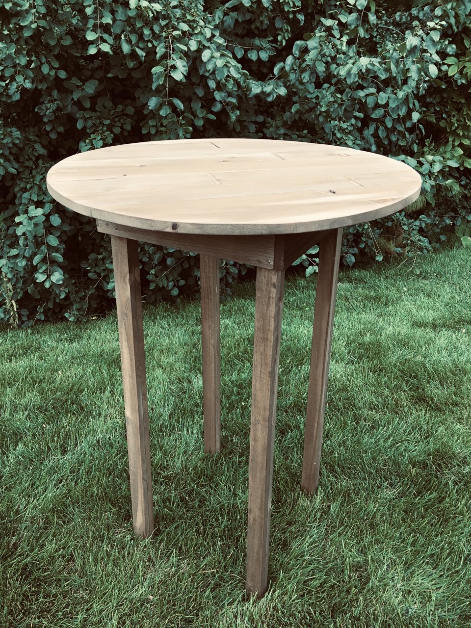 Table-yy-cocktail-rustique-Bois.jpg